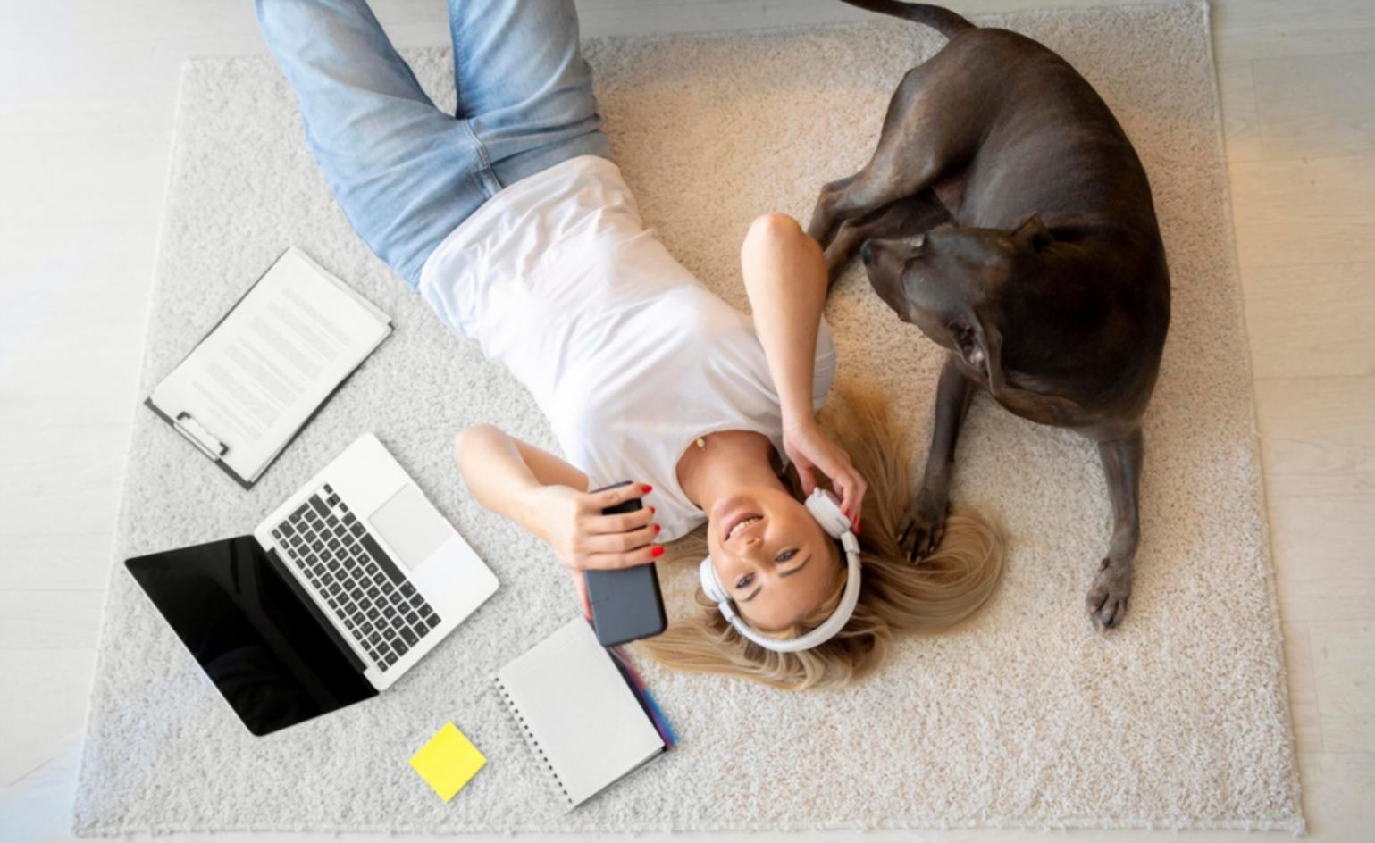 Detailansicht eines Budget-Review-Reports mit markierten Varianzen